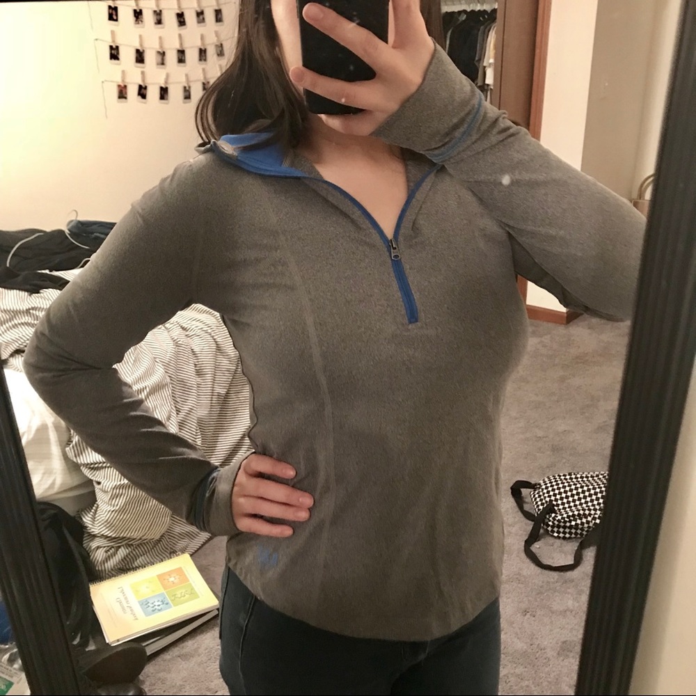 LAST CHANCE - A&F Activewear - Hooded Sweater